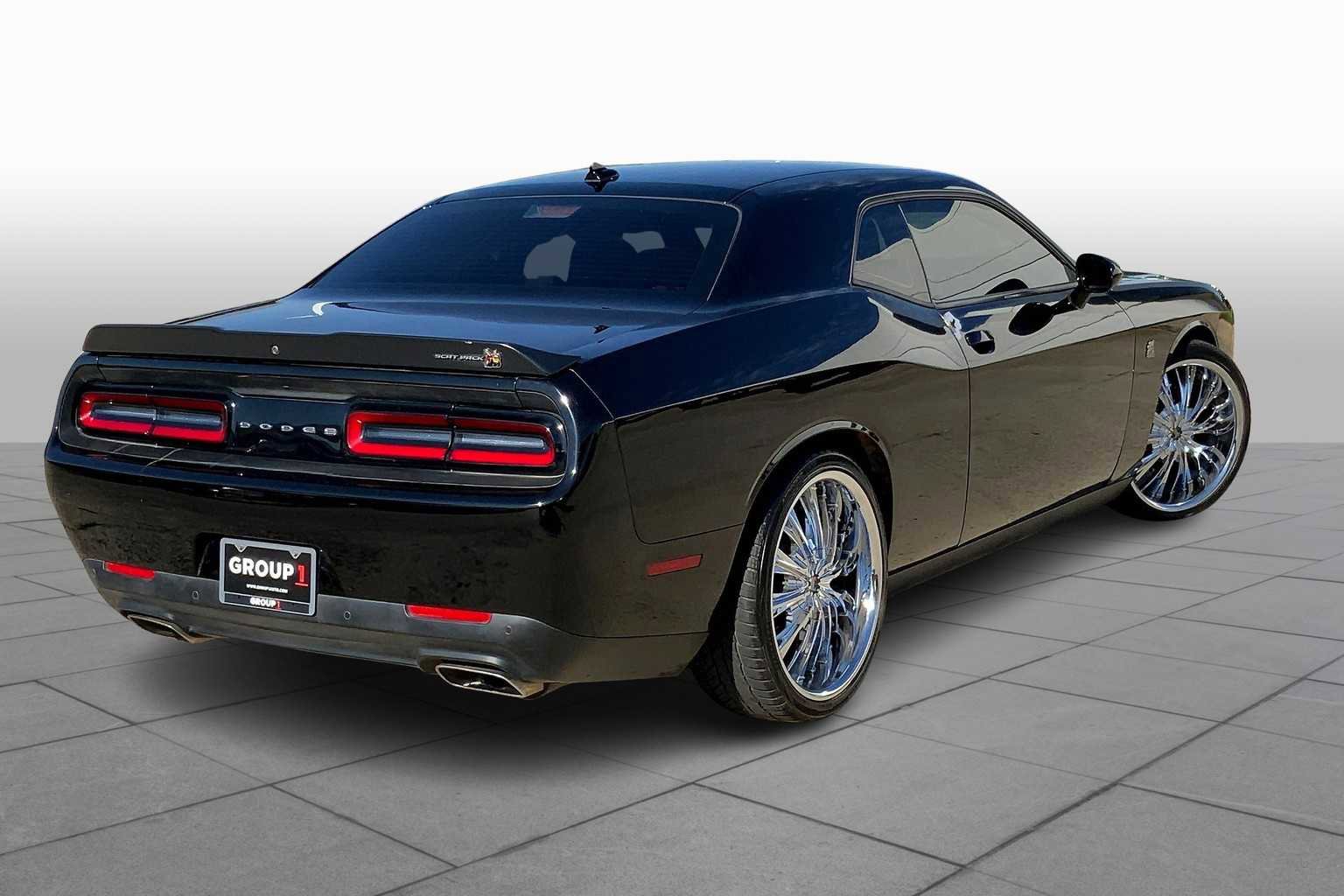 Used 2022 Dodge Challenger R/T Scat Pack image 12