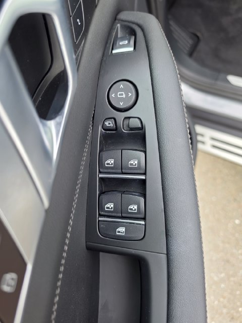 Used 2024 BMW X5 xDrive40i AWD/4WD image 17
