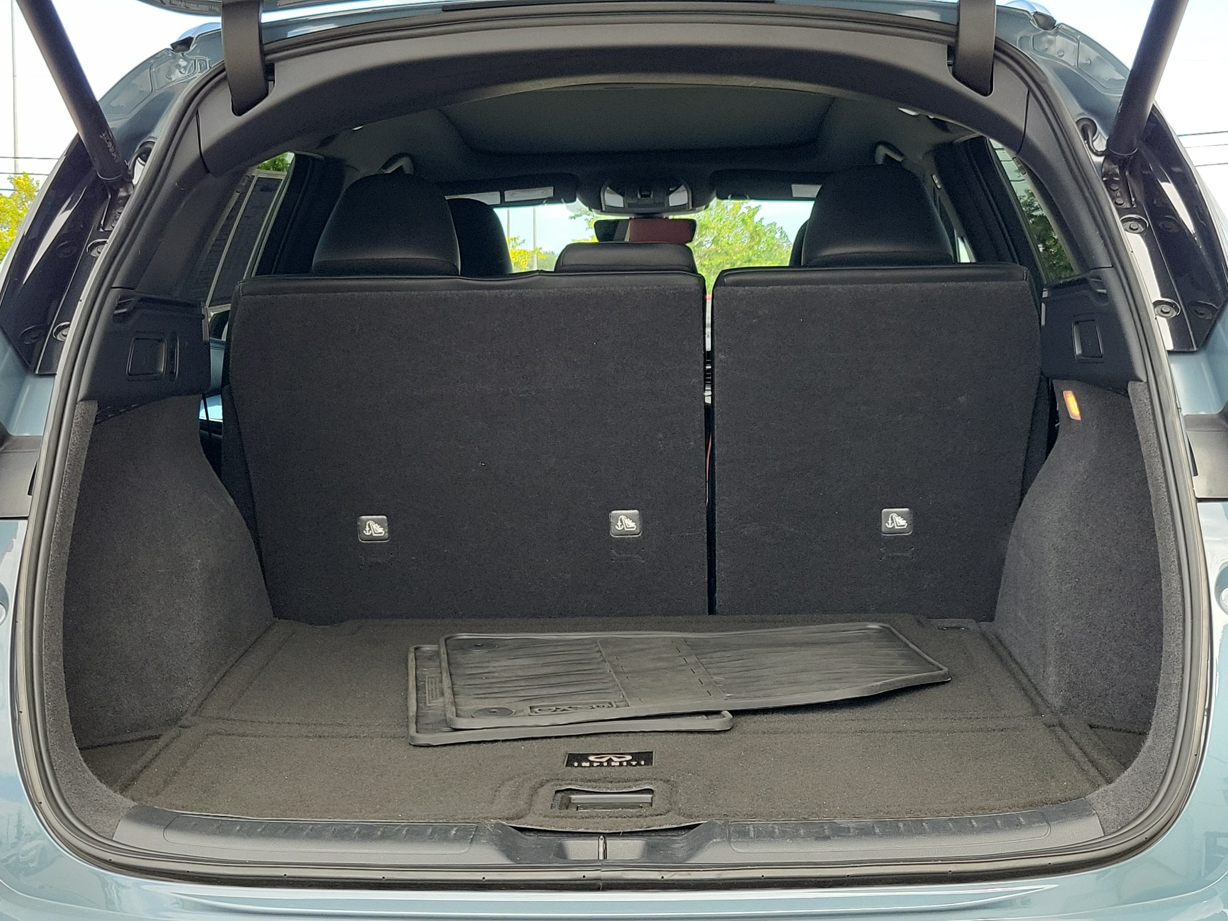 Used 2023 INFINITI QX50 Sport w/ Cargo Package FWD image 9