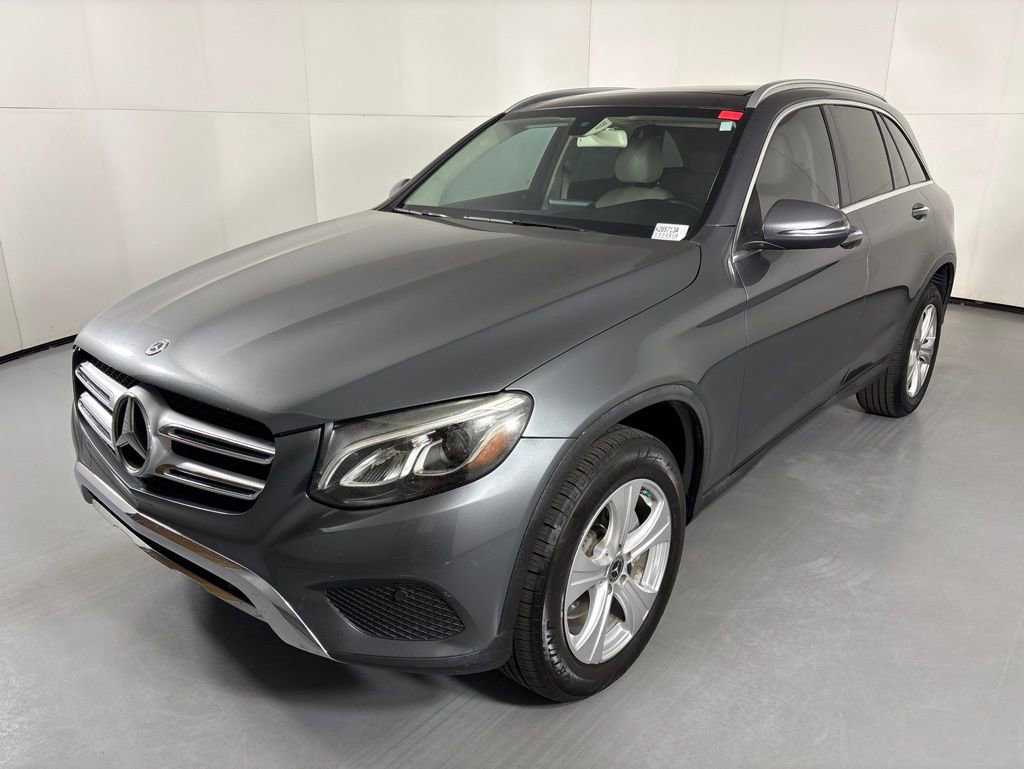 Used 2018 Mercedes-Benz GLC 300 4MATIC image 4
