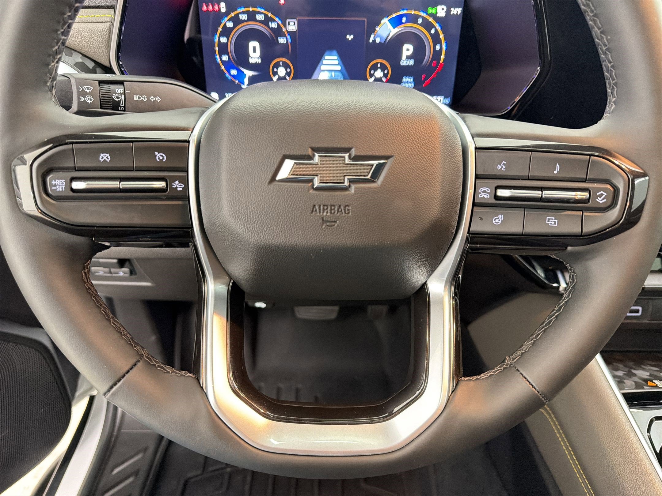 Used 2024 Chevrolet Colorado ZR2 w/ ZR2 Convenience Package III image 16