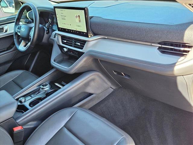 Used 2025 Ford Explorer Active w/ Active Comfort Package image 24