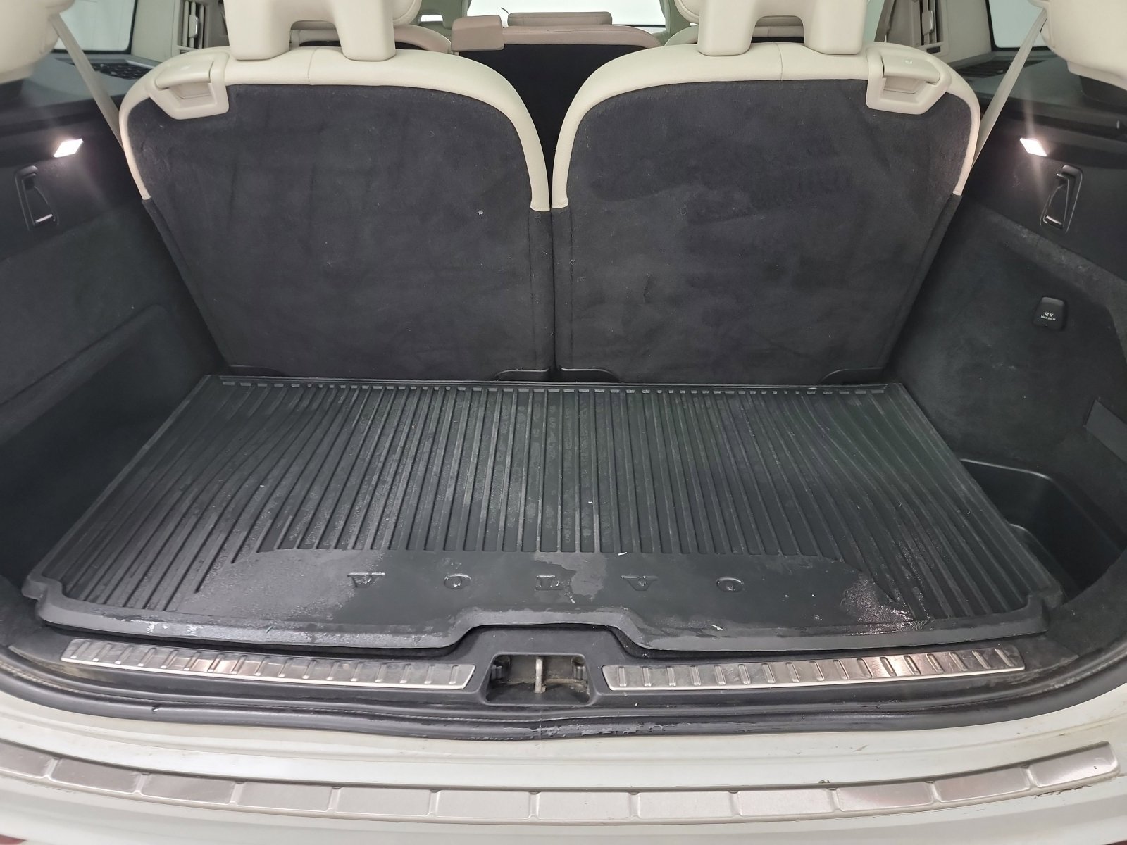 Used 2019 Volvo XC90 T6 Momentum w/ Advanced Package image 26