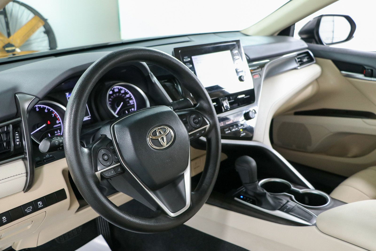 Used 2023 Toyota Camry LE FWD image 22
