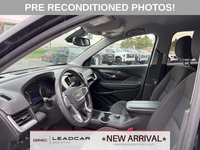Used 2022 GMC Terrain SLE w/ Driver Convenience Package AWD/4WD image 19