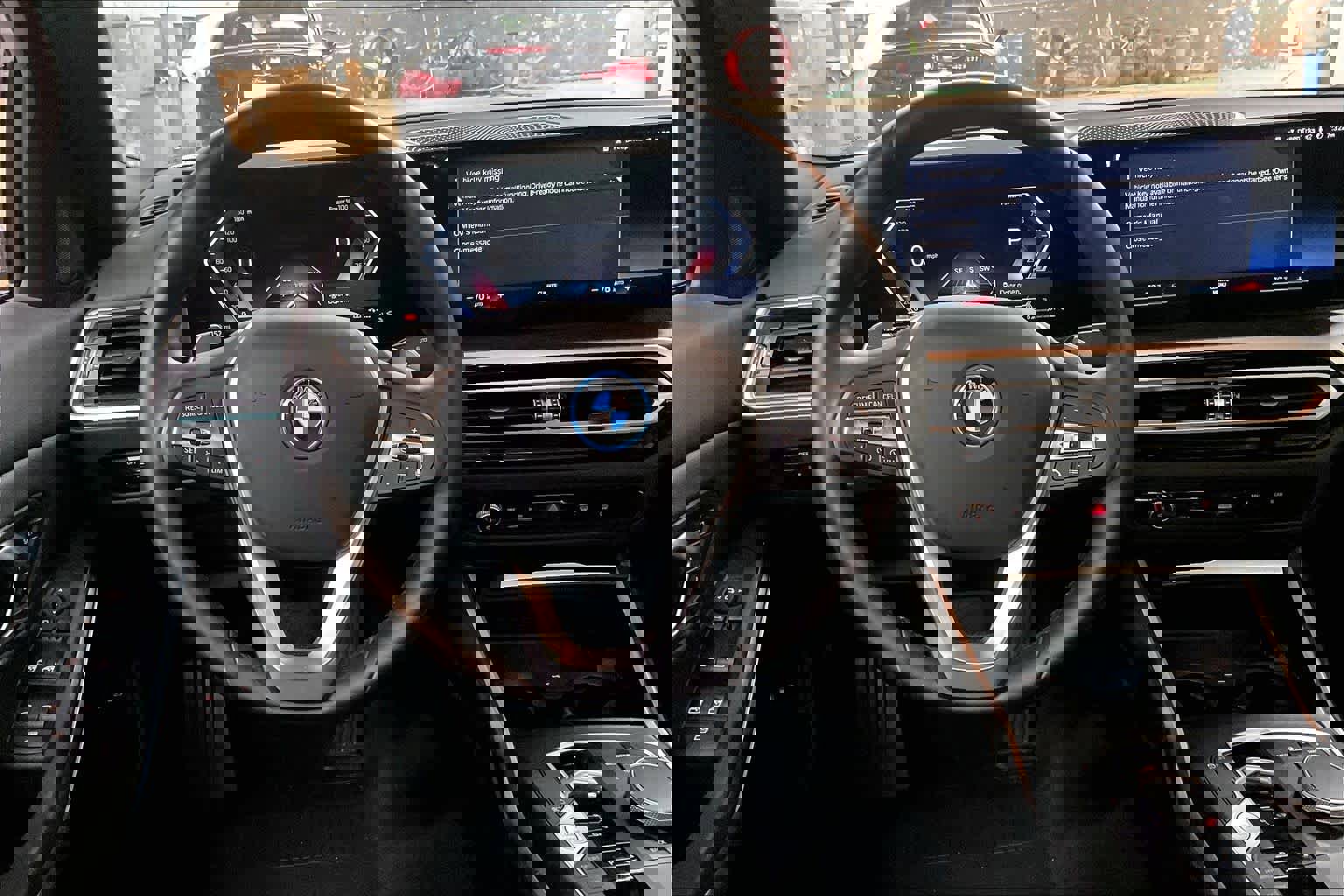 Used 2023 BMW 330e image 8