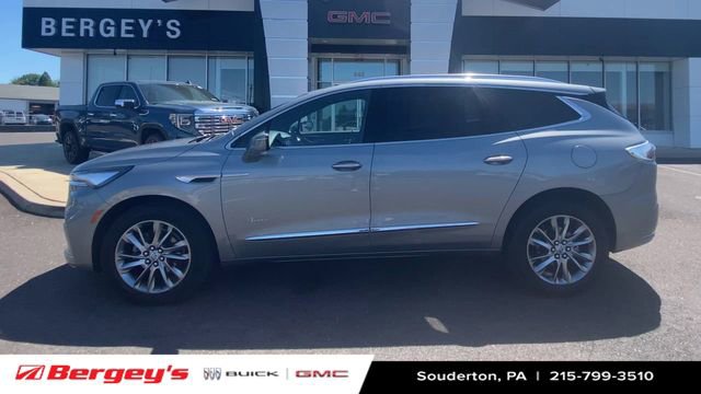 Used 2023 Buick Enclave Avenir w/ Avenir Technology Package AWD/4WD image 6