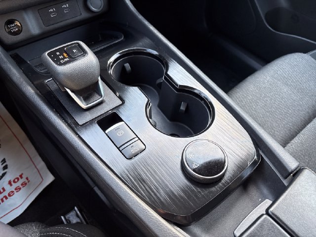 Used 2024 Nissan Rogue SV AWD/4WD image 17