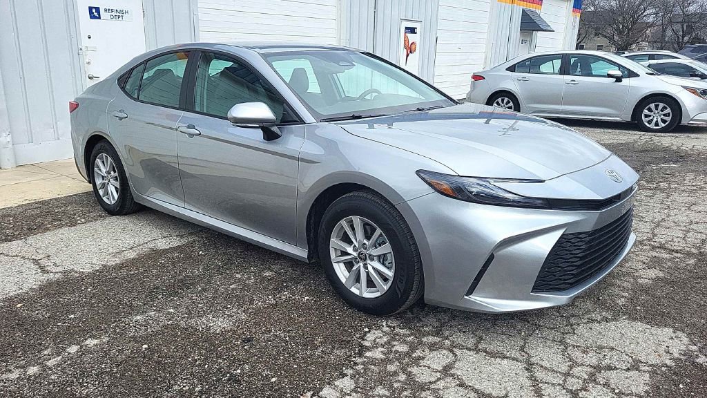 Used 2026 Toyota Camry XSE FWD image 2