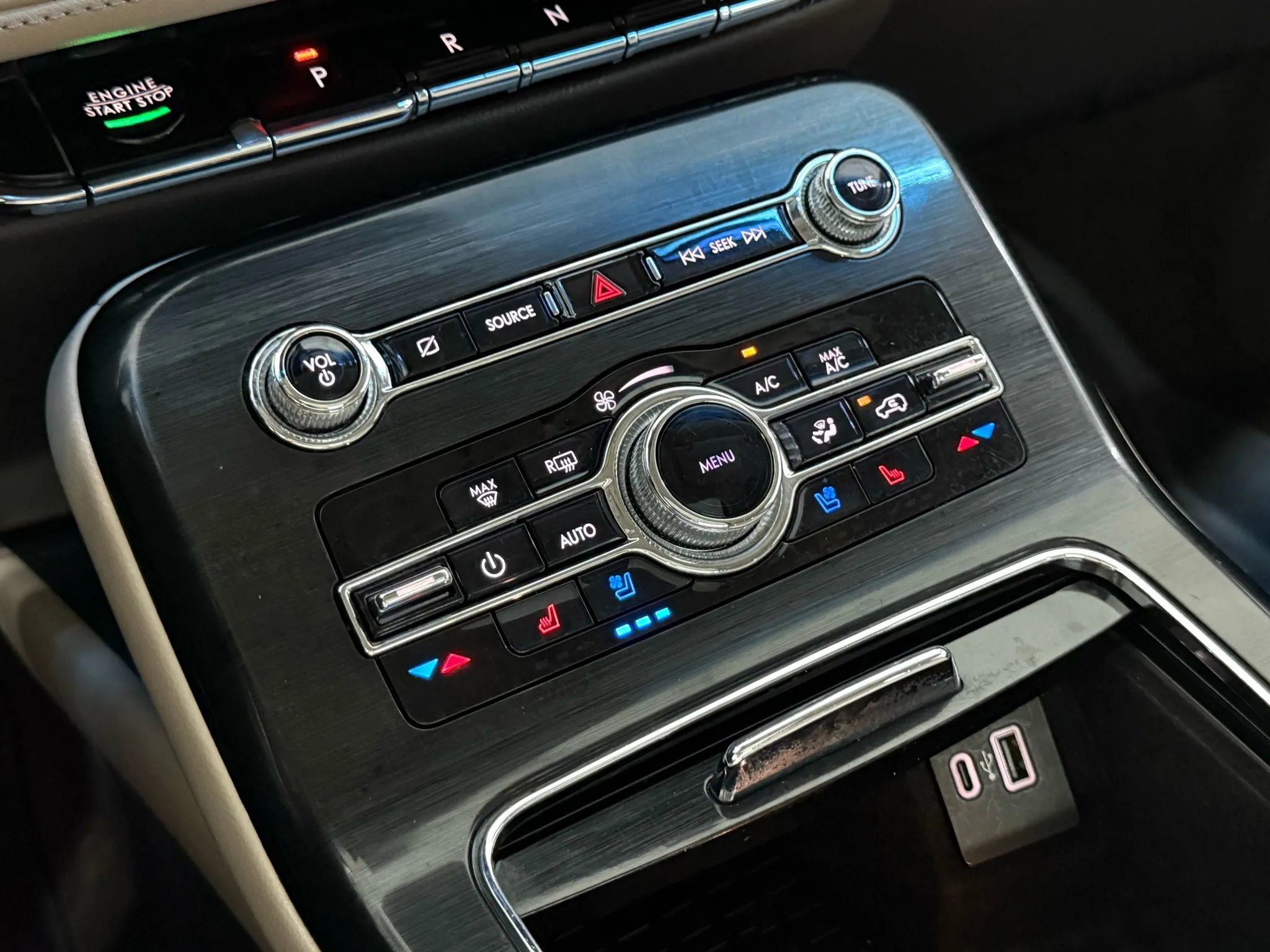 Used 2021 Lincoln Nautilus Reserve w/ Class II Trailer Tow Package image 28