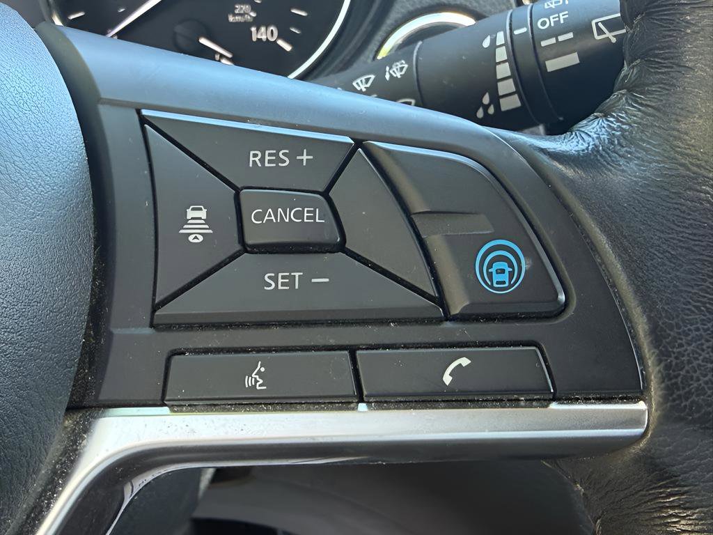 Used 2019 Nissan Rogue SV w/ Premium Package FWD image 17