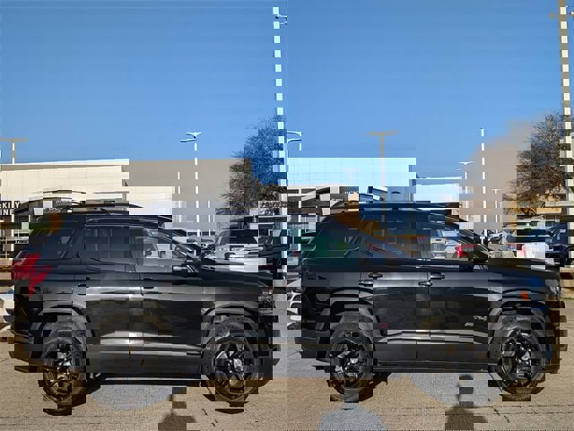 Used 2023 GMC Acadia AT4 w/ Technology Package image 28