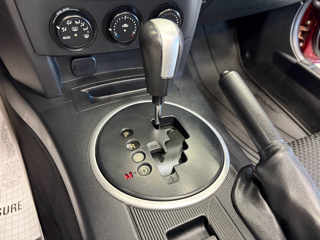 Used 2007 MAZDA MX-5 Miata Touring w/ Appearance Pkg RWD image 14