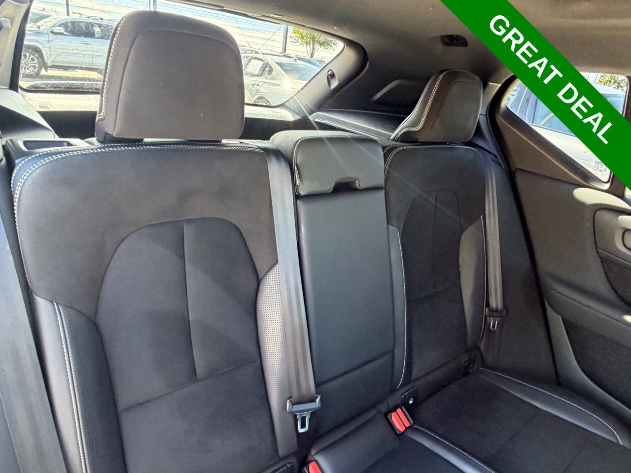 Used 2021 Volvo XC40 T5 R-Design w/ Advanced Package AWD/4WD image 36