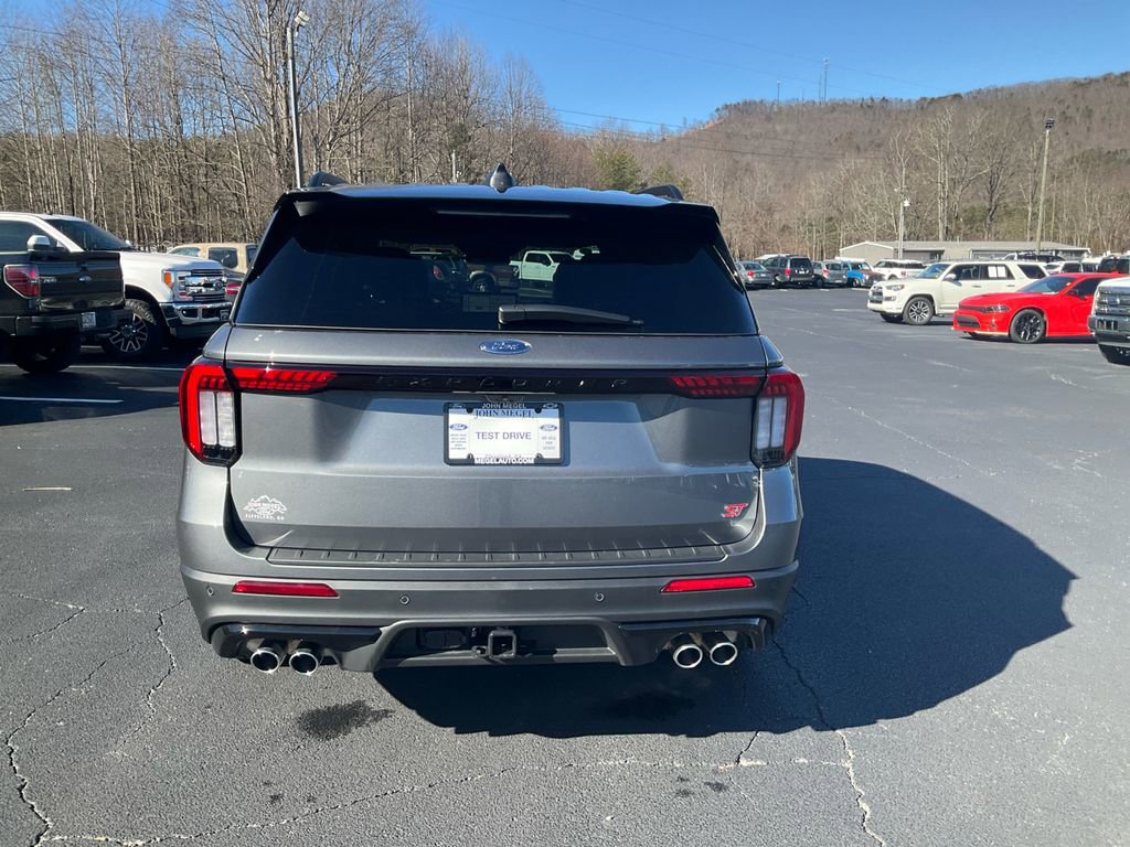New 2026 Ford Explorer ST image 6