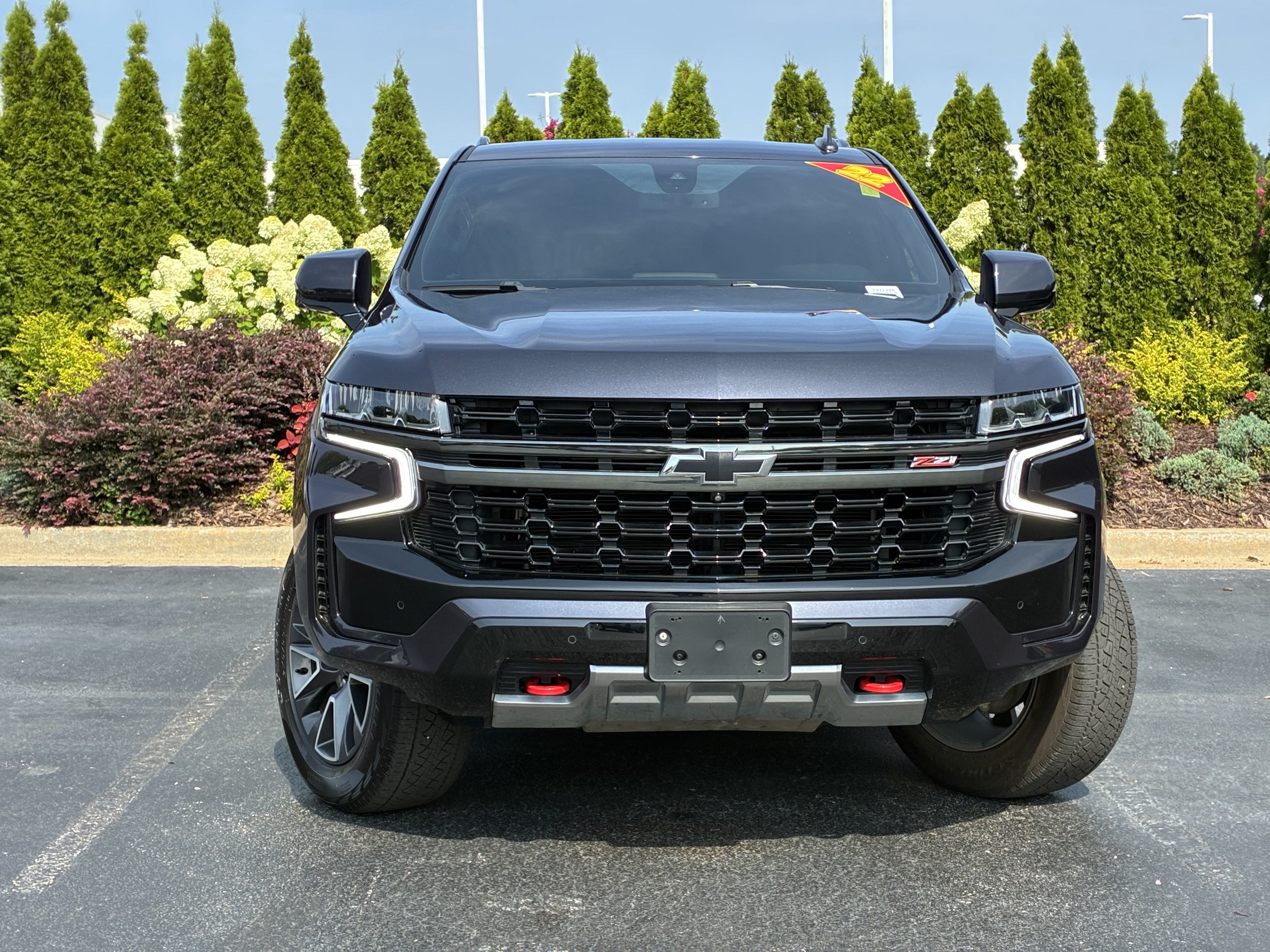 Used 2022 Chevrolet Tahoe Z71 w/ Luxury Package AWD/4WD image 7