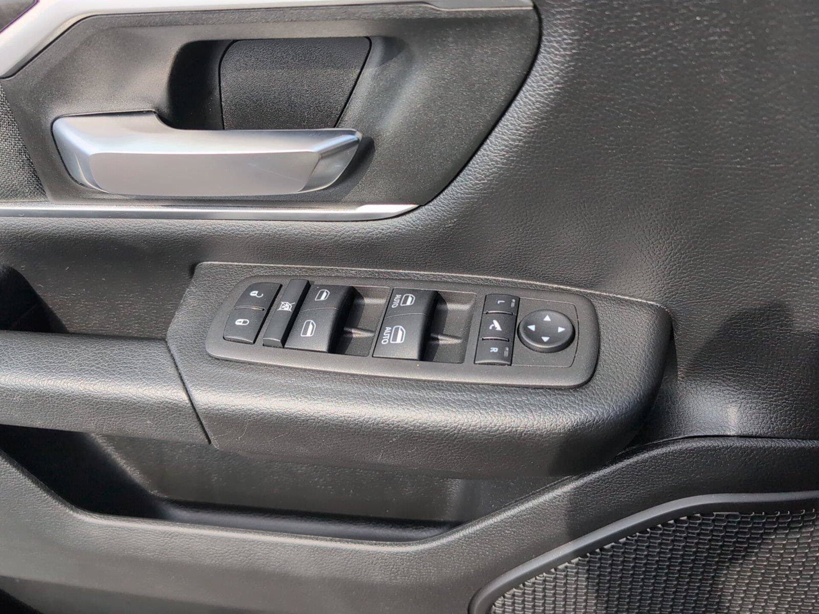 Used 2023 RAM 1500 Big Horn AWD/4WD image 18