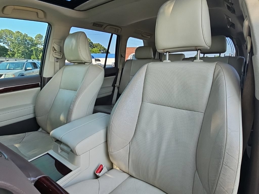 Used 2015 Lexus GX 460 w/ Premium Package AWD/4WD image 25
