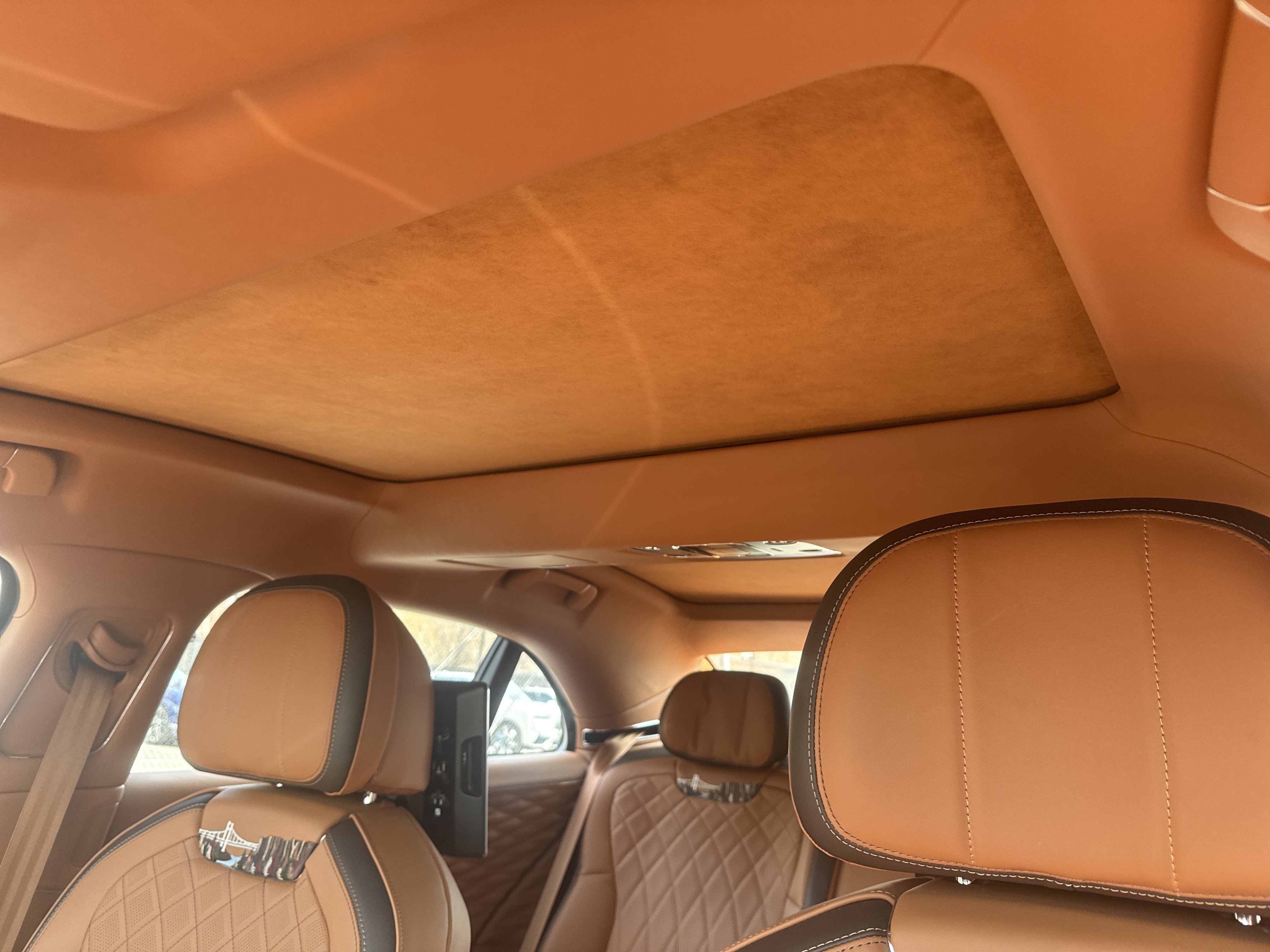 Used 2022 Bentley Flying Spur V8 image 16