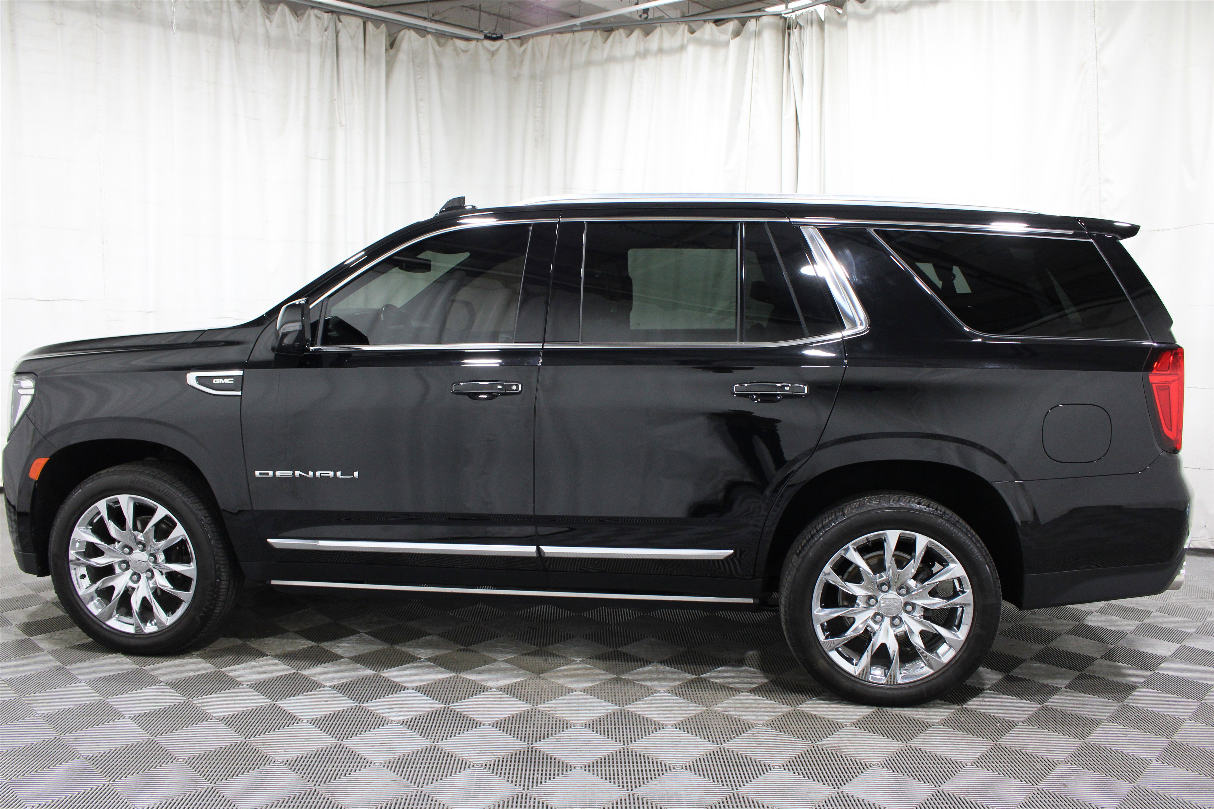 Used 2022 GMC Yukon Denali AWD/4WD image 34