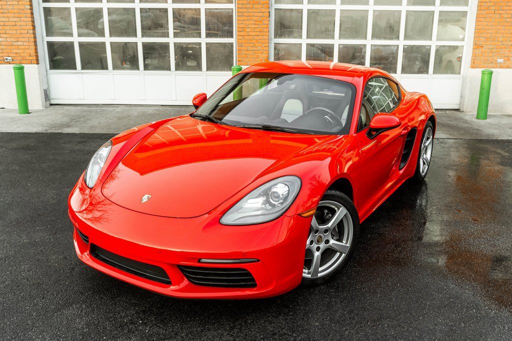 Used 2018 Porsche 718 Cayman image 2