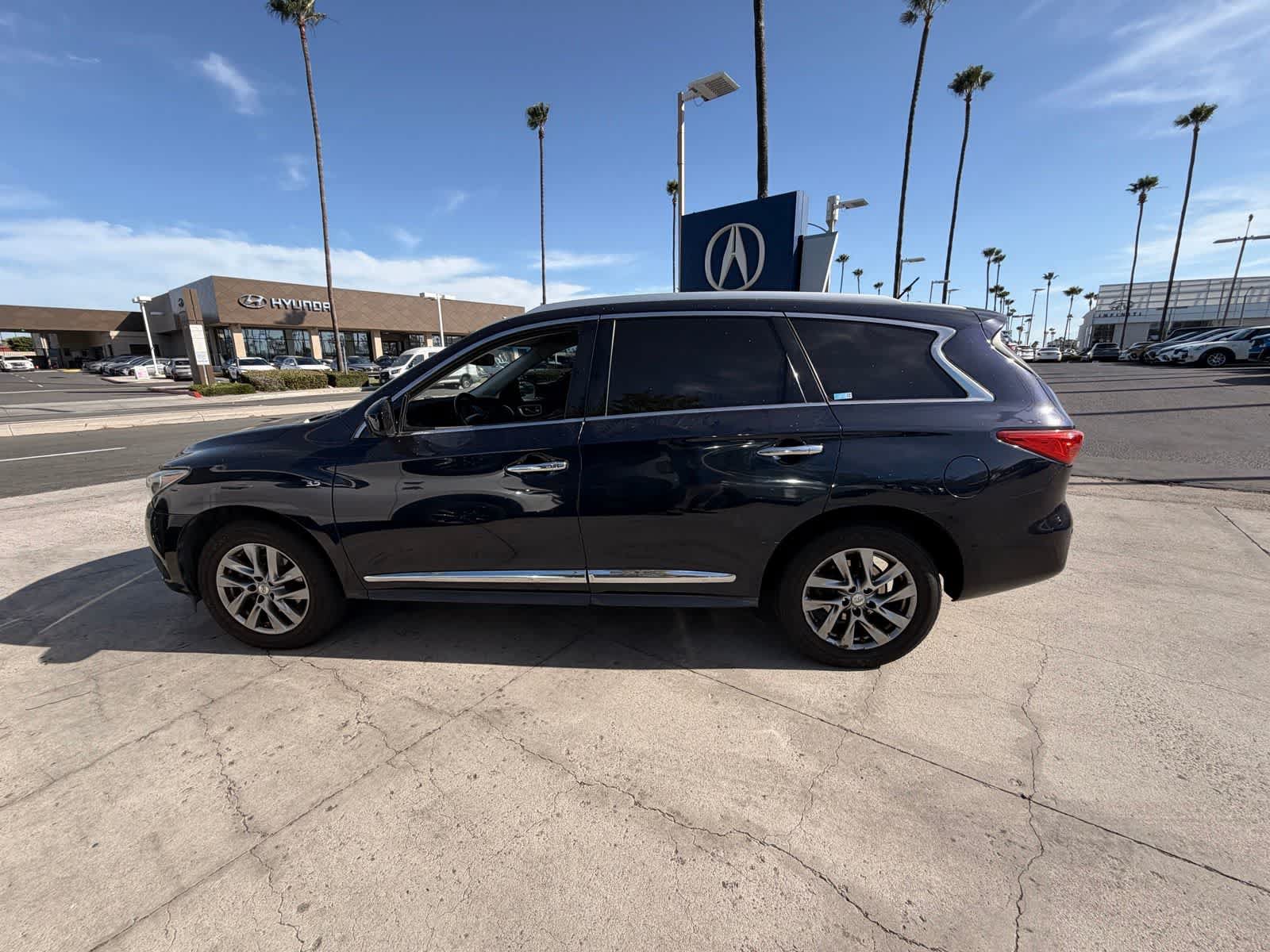 Used 2015 INFINITI QX60 FWD w/ Premium Plus Package image 2