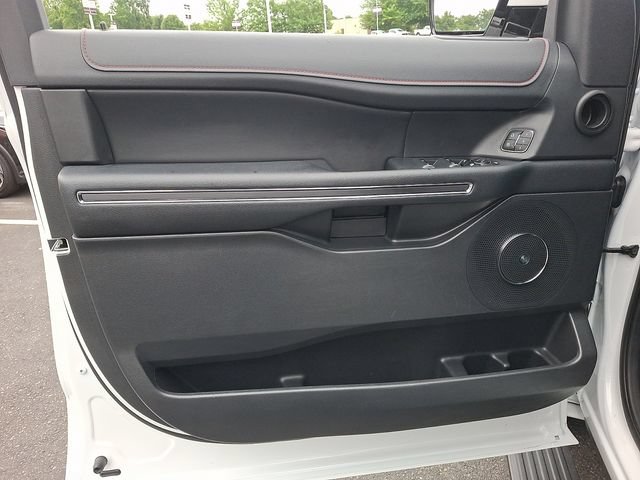 Used 2023 Ford Expedition Limited AWD/4WD image 12