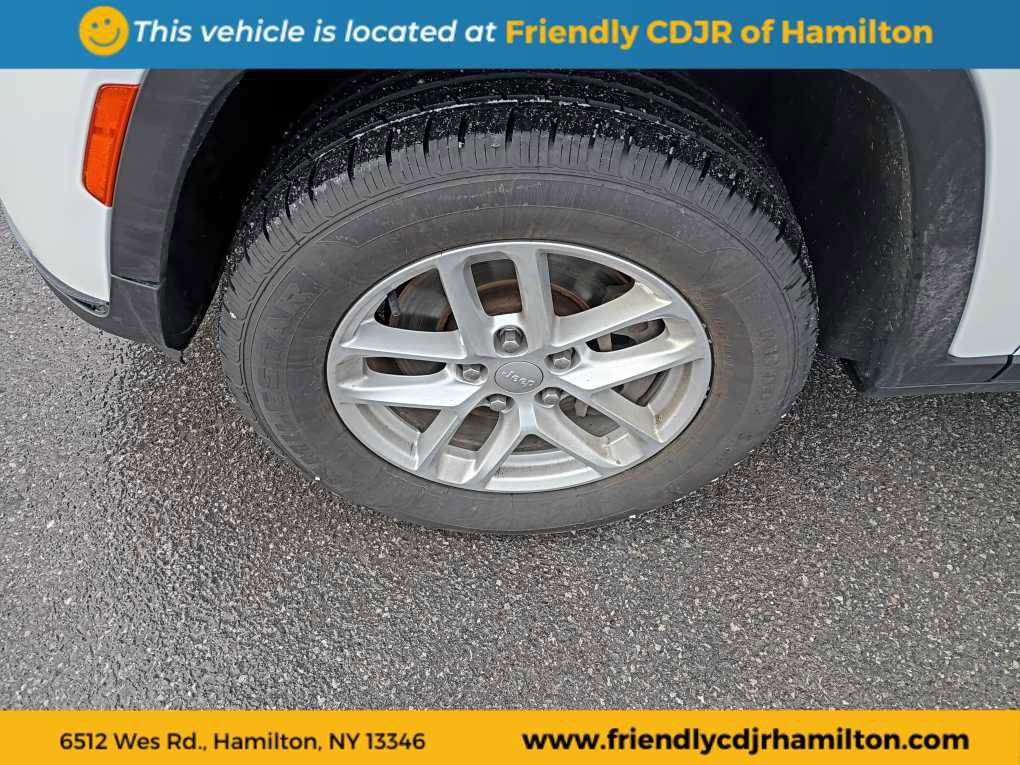 Used 2023 Jeep Grand Cherokee L Laredo w/ Luxury Tech Group I image 9