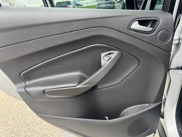 Used 2019 Ford Escape Titanium image 23