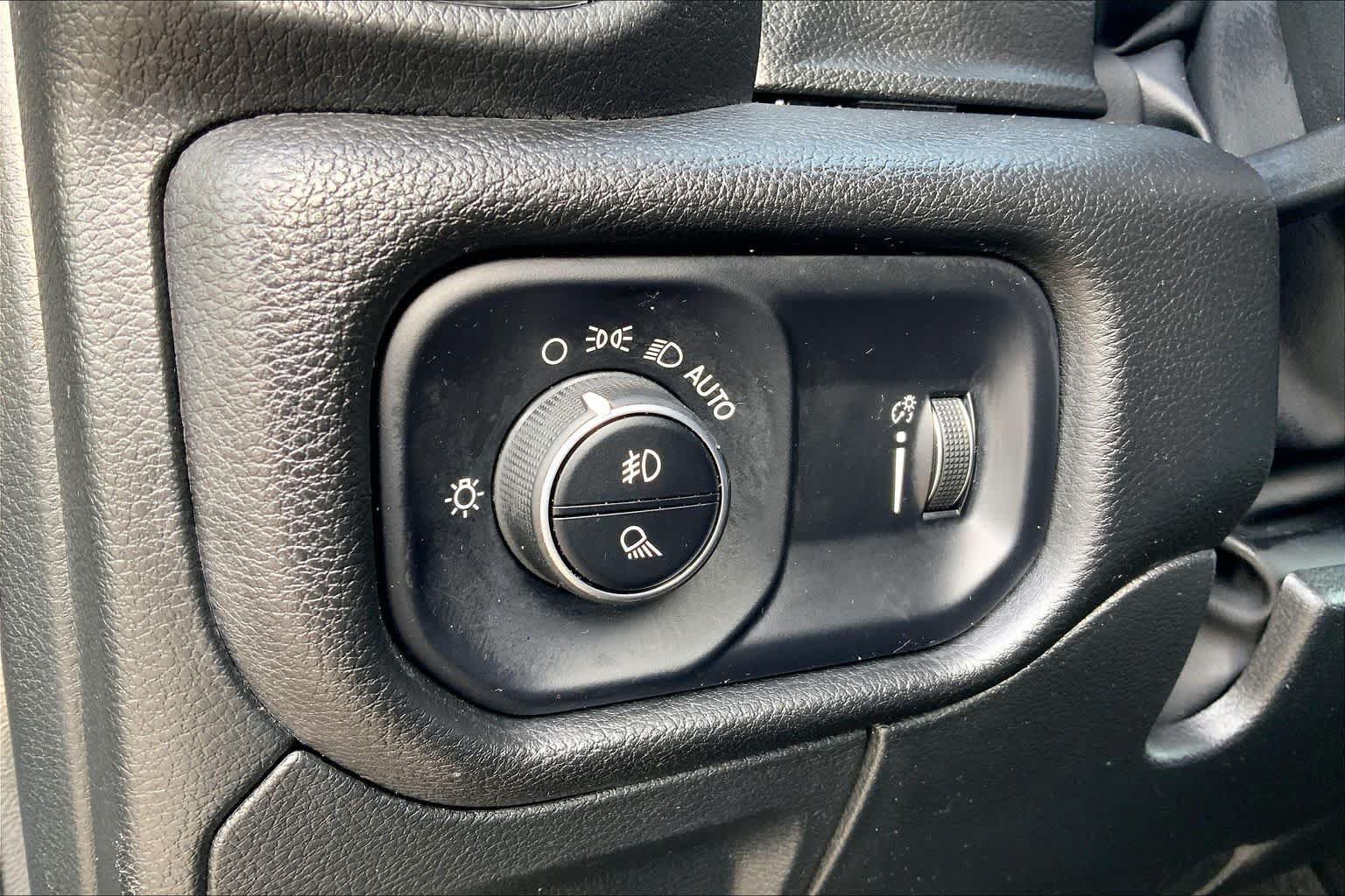 Used 2023 RAM 1500 Big Horn AWD/4WD image 70