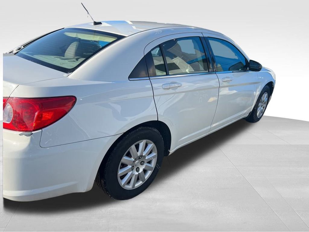 Used 2008 Chrysler Sebring LX image 8