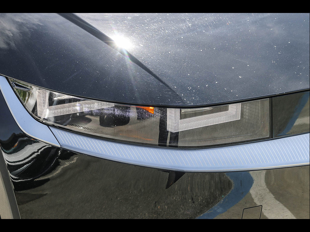 Certified 2022 Hyundai Ioniq 5 SEL w/ Cargo Package RWD image 6