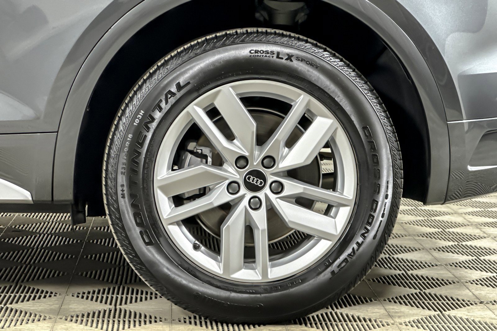 Used 2022 Audi Q5 2.0T Premium w/ Convenience Package image 24