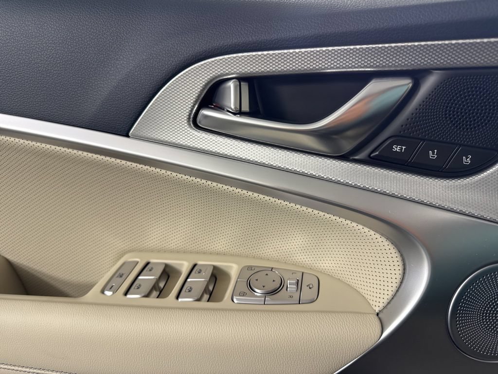 New 2026 Genesis G70 2.5T Prestige AWD/4WD image 19