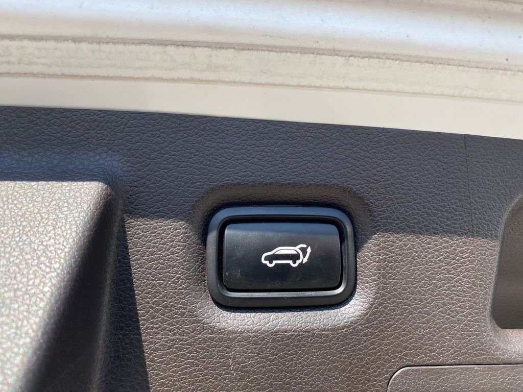 Used 2019 Hyundai Santa Fe Ultimate image 14