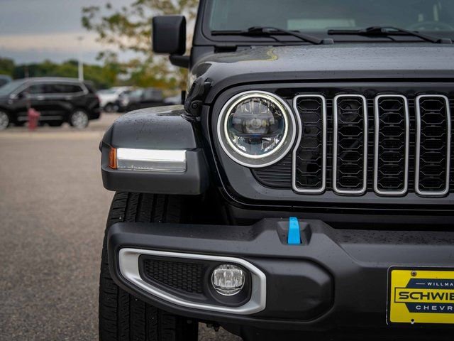 Used 2024 Jeep Wrangler Unlimited Sahara image 4