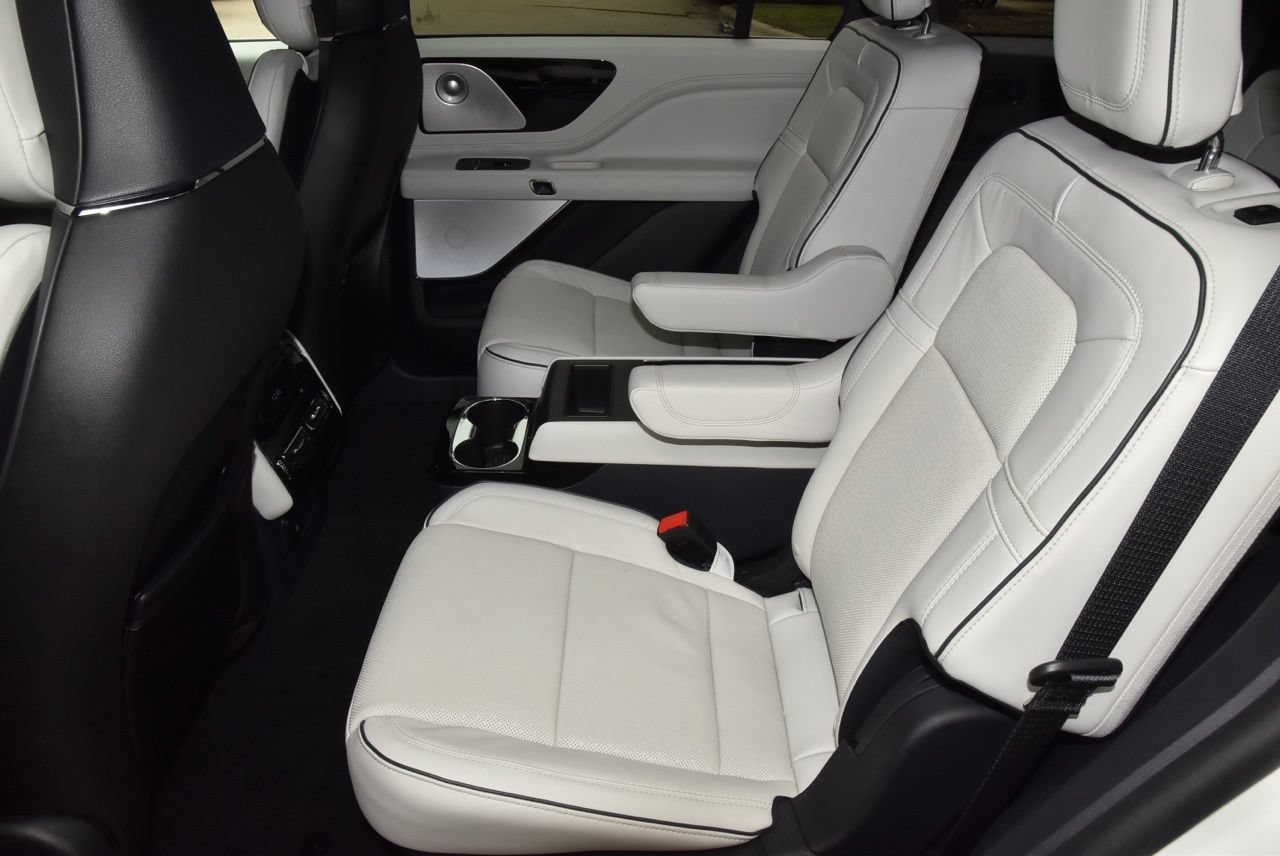 Used 2025 Lincoln Aviator Black Label AWD/4WD image 14