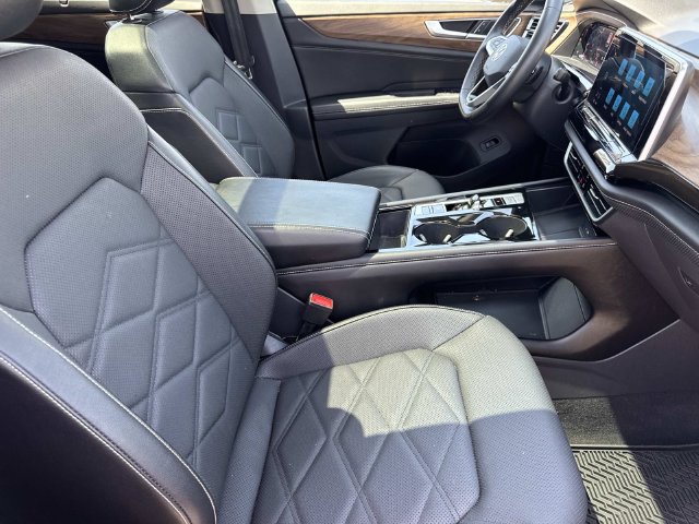 Certified 2024 Volkswagen Atlas SE w/ Panoramic Sunroof Package FWD image 29