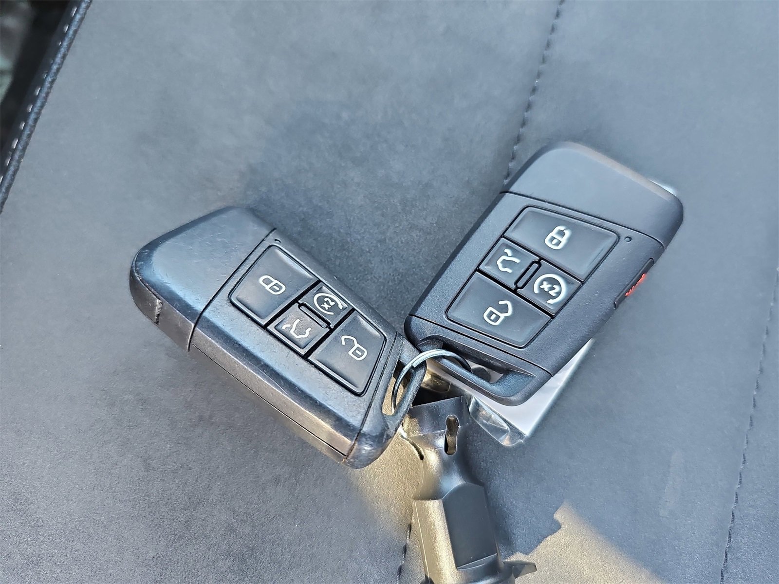 Used 2023 Volkswagen Taos SE w/ Panoramic Sunroof Package image 36