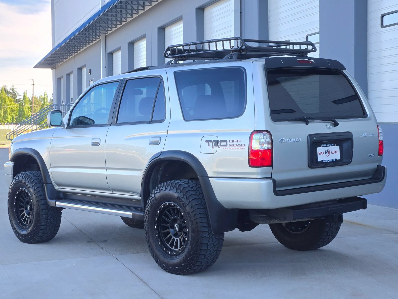 Used 2000 Toyota 4Runner SR5 w/ Upgrade Value Pkg 4 AWD/4WD image 6