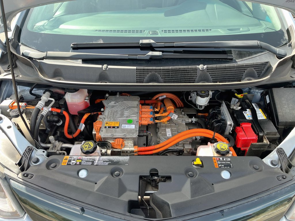 Used 2018 Chevrolet Bolt Premier w/ Driver Confidence II Package FWD image 30