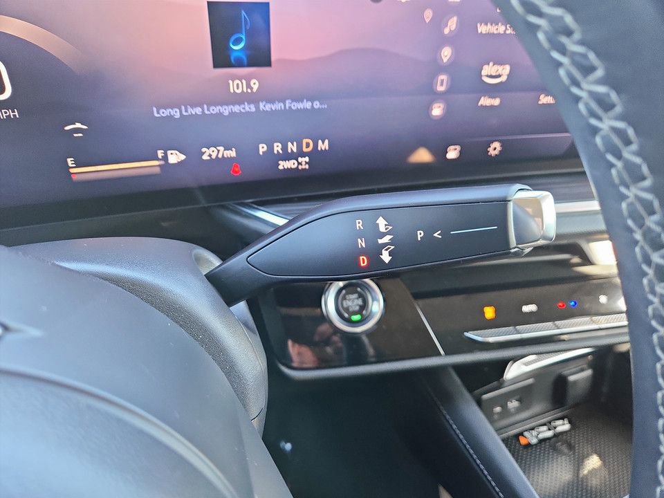 Used 2024 Buick Envision Preferred image 17