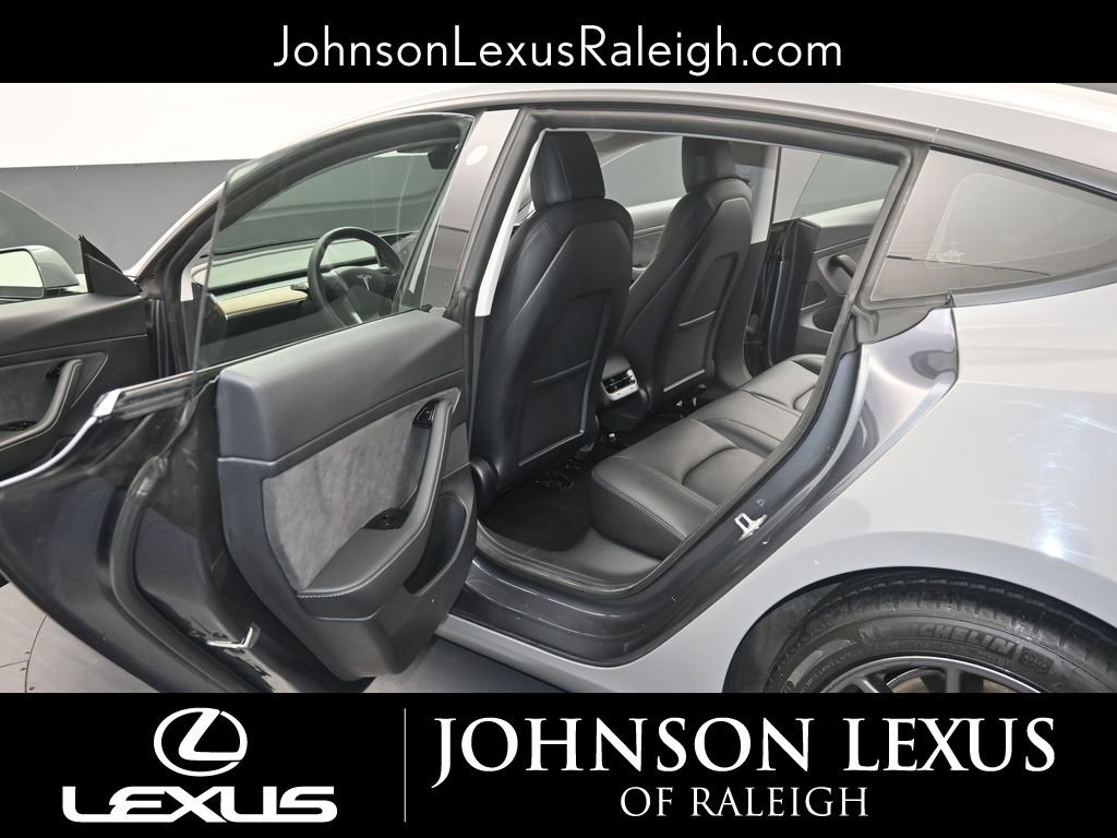 Used 2020 Tesla Model 3 Standard Range Plus image 11