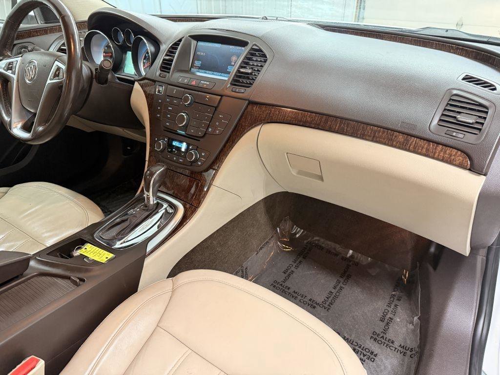 Used 2013 Buick Regal Premium image 33