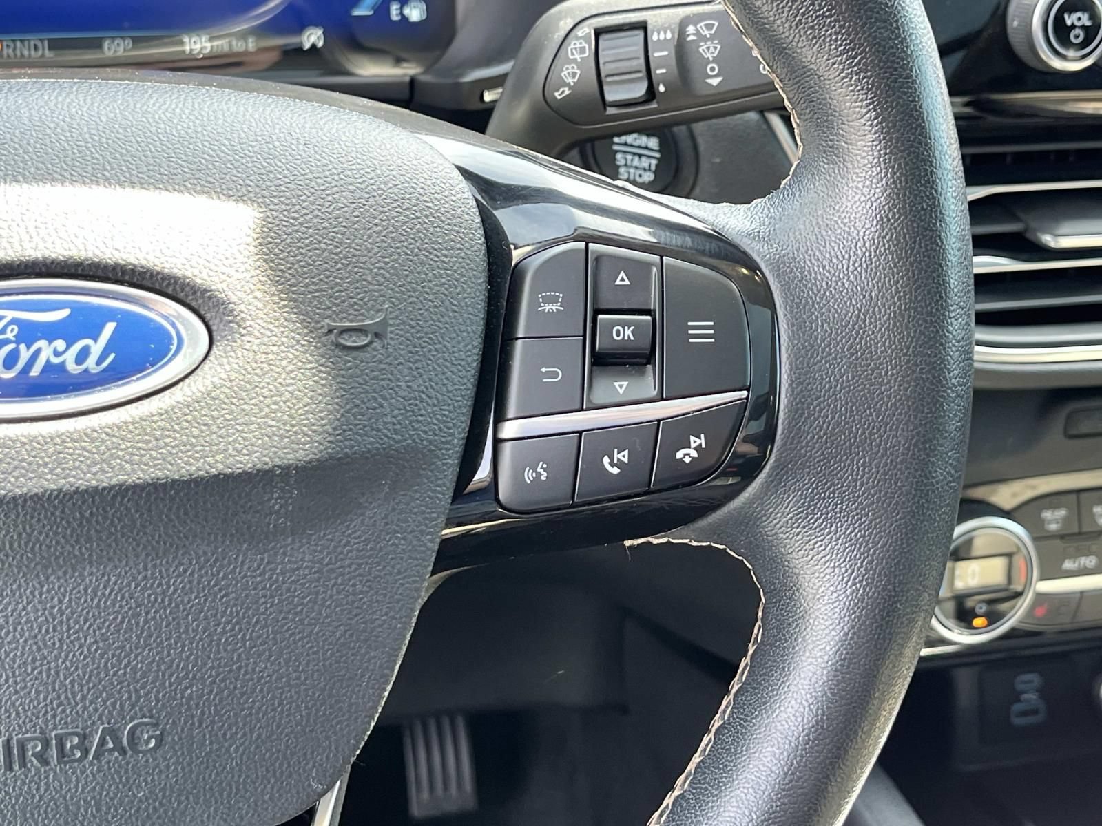 Used 2021 Ford Escape Titanium w/ Titanium Elite Package AWD/4WD image 32