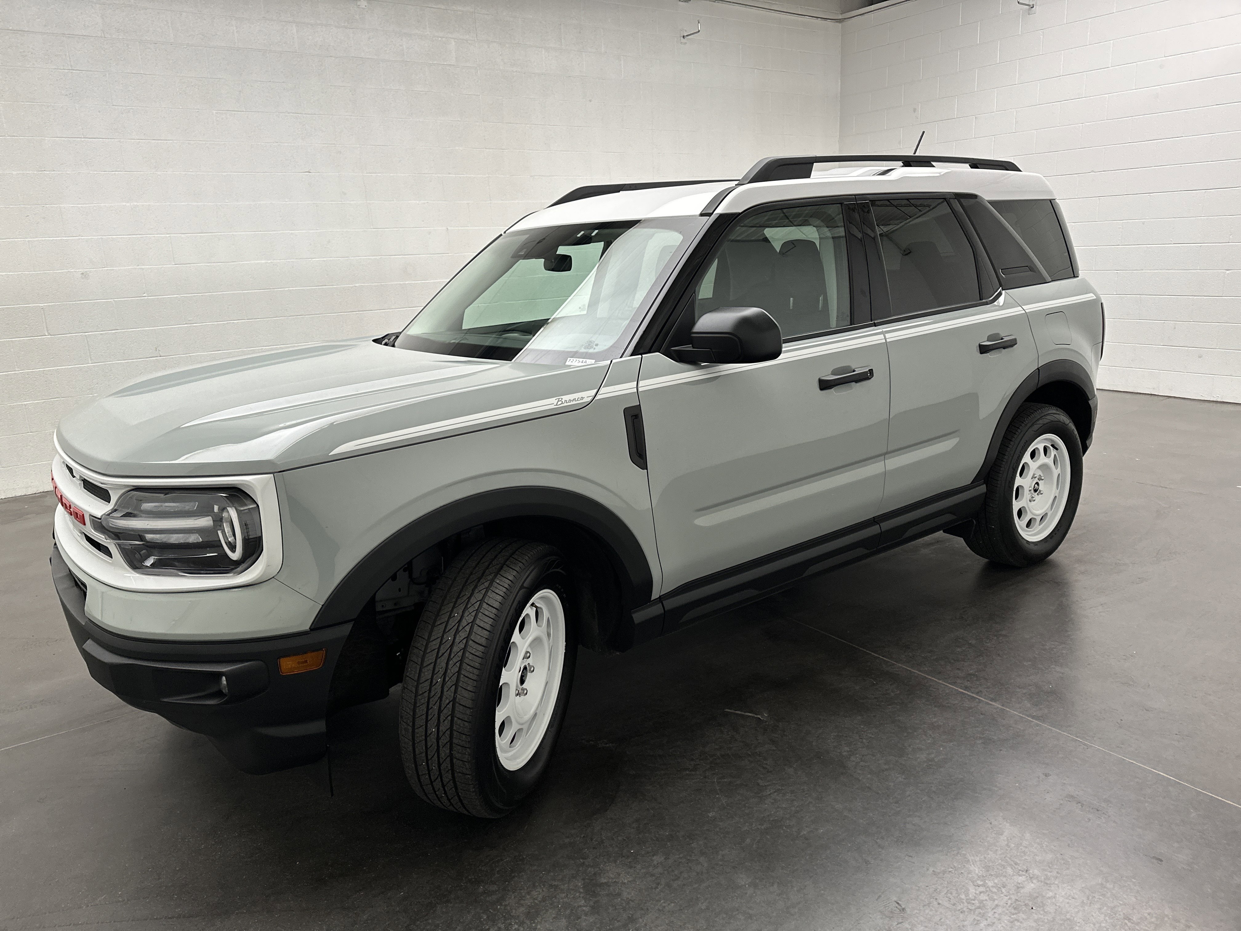 Used 2023 Ford Bronco Sport Heritage w/ Heritage Convenience Package AWD/4WD image 4