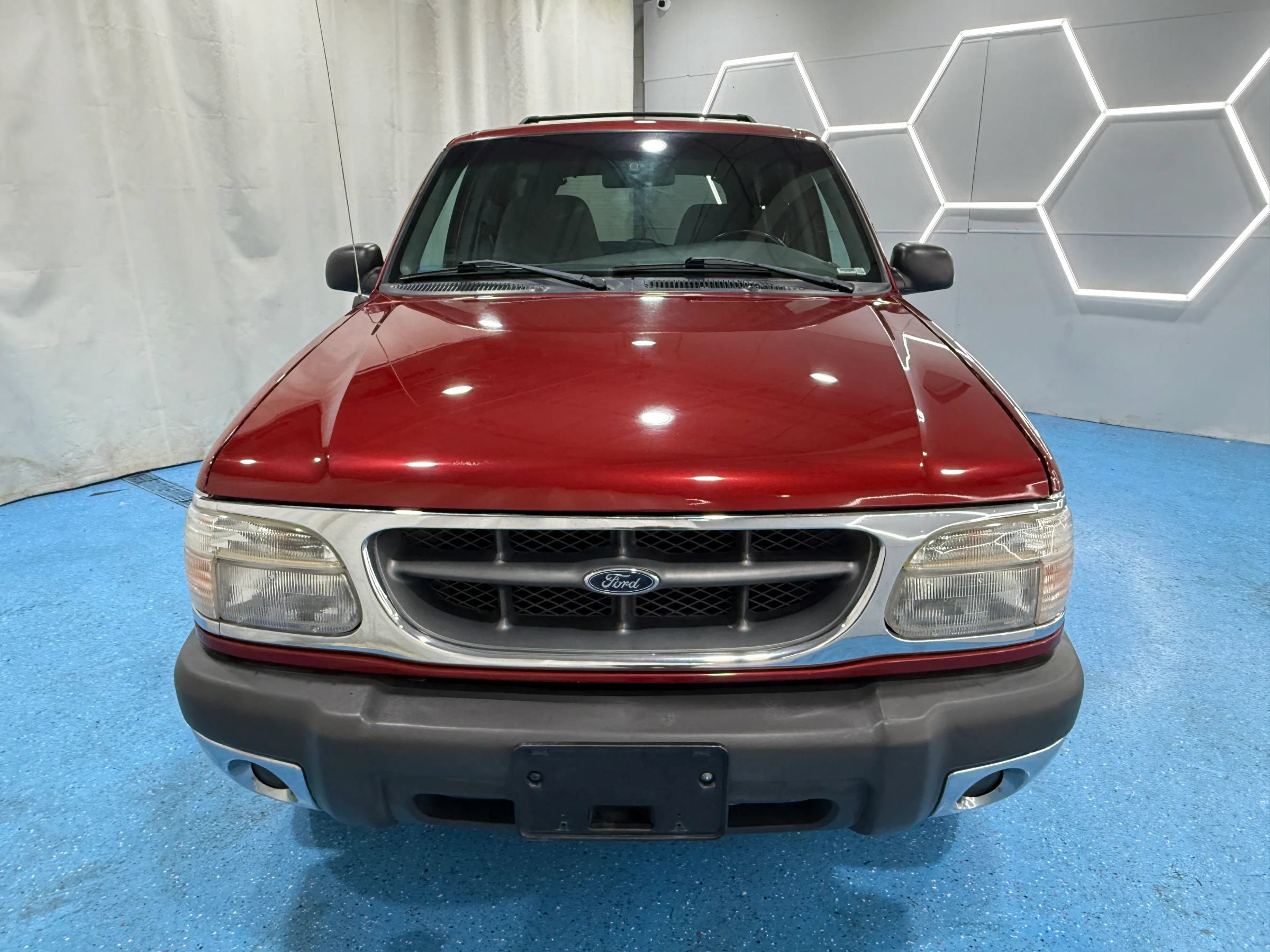 Used 1999 Ford Explorer 4WD 4-Door image 2