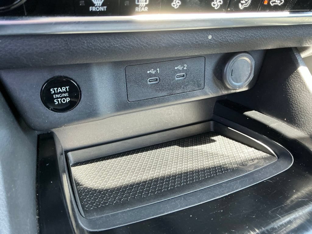 Used 2024 Nissan Rogue SV FWD image 32
