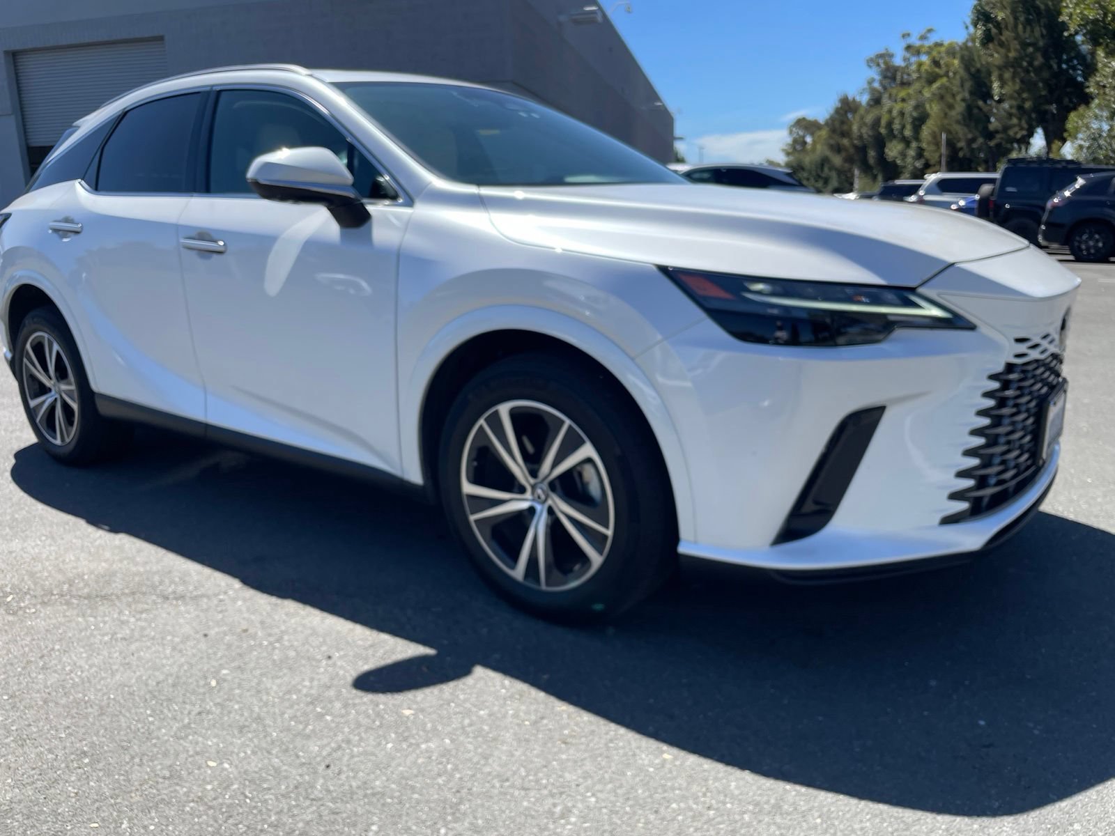 Used 2023 Lexus RX 350h w/ Accessory Package (Z1) AWD/4WD image 5