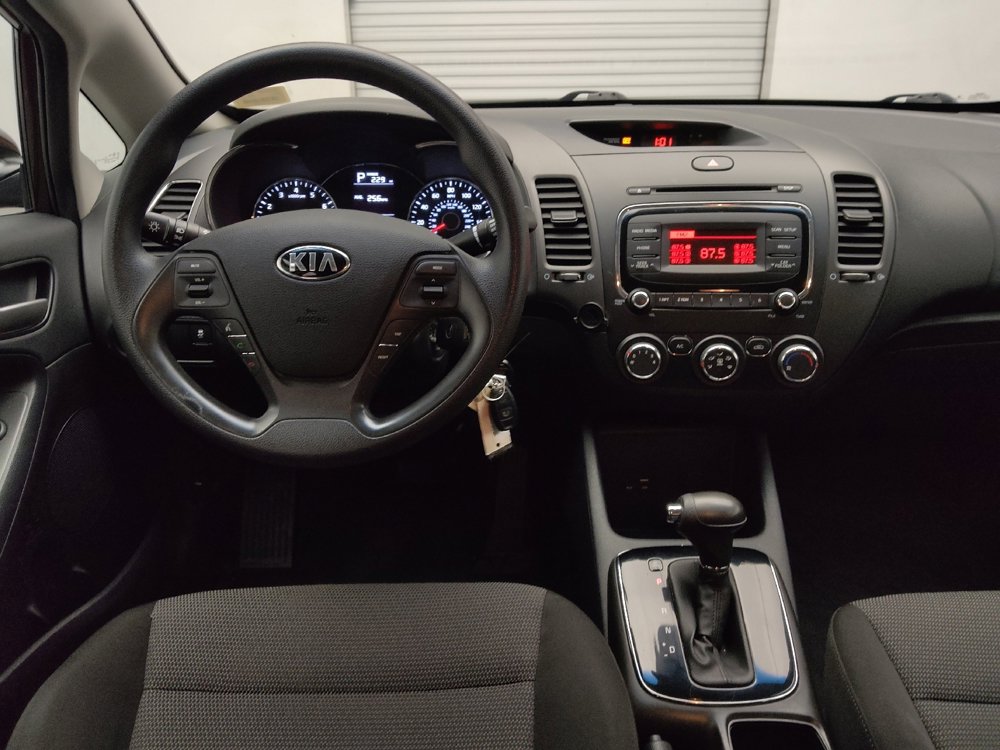 Used 2017 Kia Forte LX image 22
